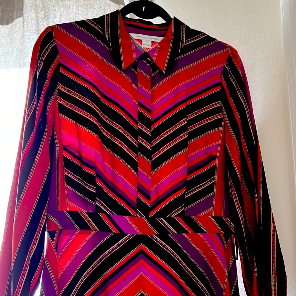 NWT Diane Von Furstenberg mid length chevron print dress.  Never worn.